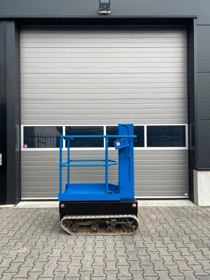 Aichi rupshoogwerker 6 meter, compacte machine., Doe-het-zelf en Verbouw, Steigers, Gebruikt, Rolsteiger of Kamersteiger, 5 meter of hoger