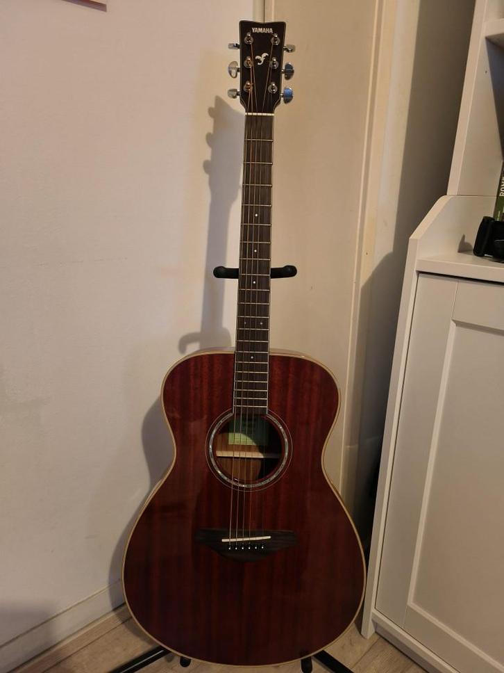 Yamaha FS850, Muziek en Instrumenten, Snaarinstrumenten | Gitaren | Akoestisch, Gebruikt, Western- of Steelstringgitaar, Ophalen