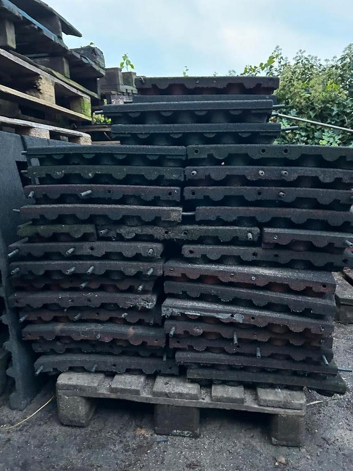 Rubberen tegels verschillende soorten en maten, Tuin en Terras, Tegels en Klinkers, Zo goed als nieuw, Overige typen, Rubber, 10 m² of meer