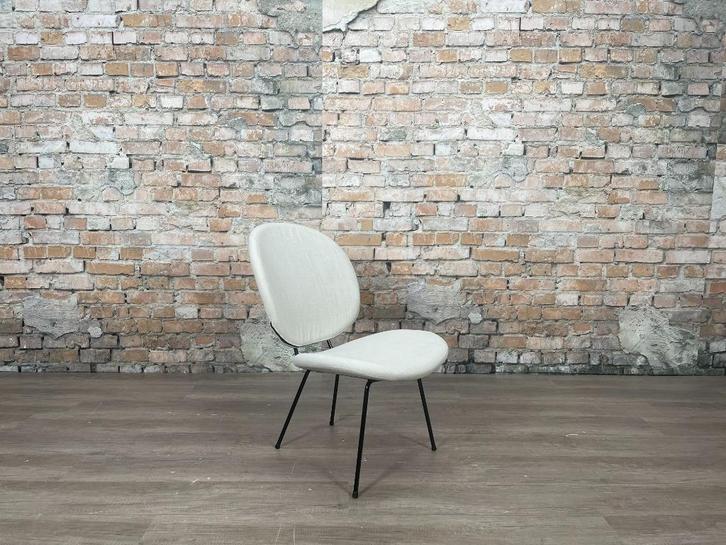 Gispen Kembo 301 Easy Chair wit bij TheReSales, Huis en Inrichting, Fauteuils, Zo goed als nieuw, Metaal, Stof, 50 tot 75 cm, Minder dan 75 cm
