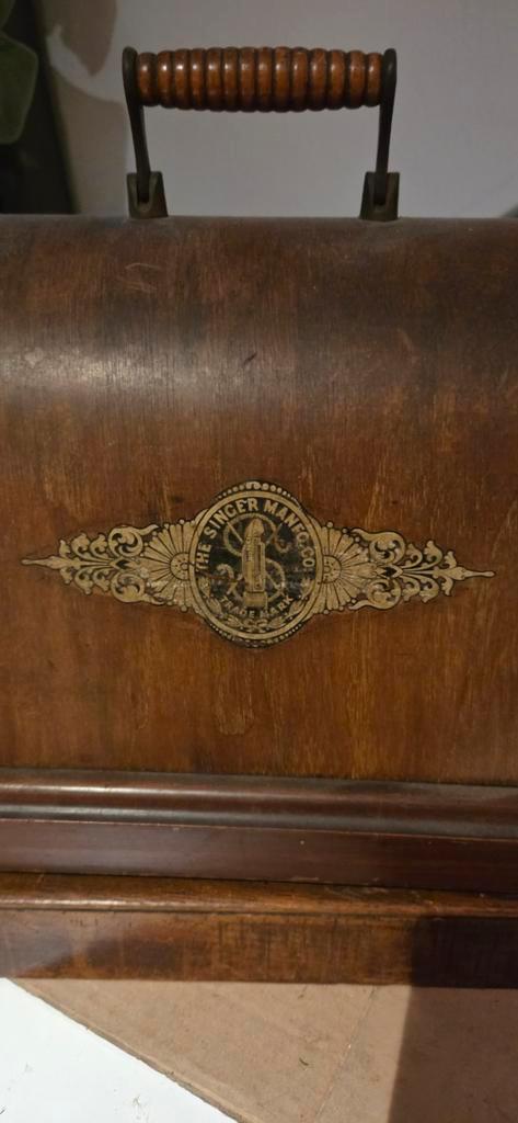 Oude Singer Naaimachine met Houten Kap, Antiek en Kunst, Antiek | Naaimachines, Ophalen
