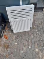 radiator met houten ombouw, Doe-het-zelf en Verbouw, Ophalen, 30 tot 80 cm, Radiator, Zo goed als nieuw