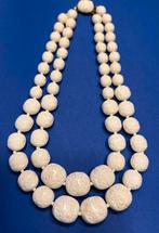 Antieke dubbel geregen witte early plastic kralen ketting! X, Ophalen of Verzenden, Overige materialen, Ketting