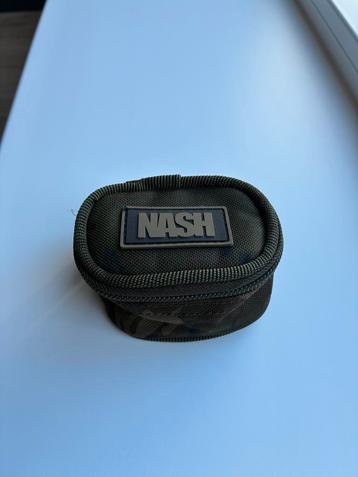 Nash subterfuge tackle pouch beschikbaar voor biedingen