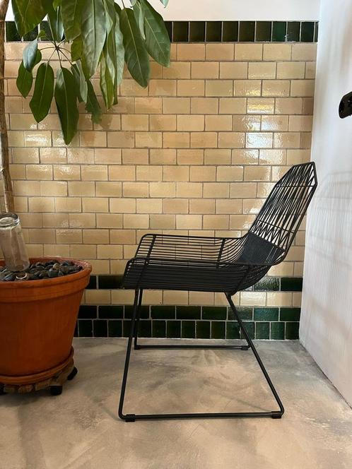 Hippe (eetkamer)stoel met gave lijnen, antraciet metaal, €35, Huis en Inrichting, Stoelen, Zo goed als nieuw, Eén, Metaal, Zwart