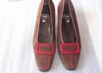 Maat 38 - schoenen met hakken van 4 cm - bruin / Bordeaux, Kleding | Dames, Schoenen, Ophalen of Verzenden, Zo goed als nieuw