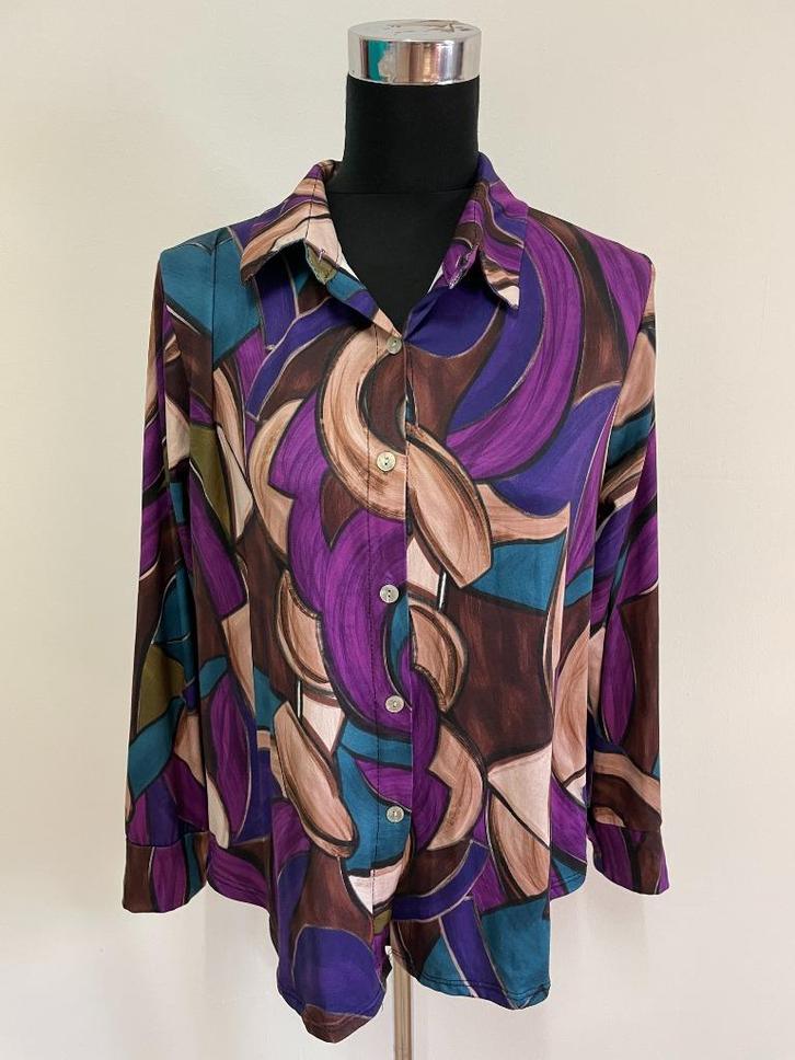 Top19 - Fleurige blouse met paars maat 42 (1), Kleding | Dames, Blouses en Tunieken, Zo goed als nieuw, Maat 42/44 (L), Paars