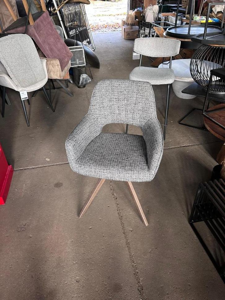 Eetkamerstoel grijs draaibare as !outlet korting!, Huis en Inrichting, Stoelen, Nieuw, Eén, Hout, Kunststof, Grijs, Ophalen