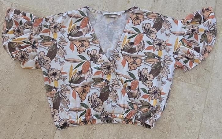 Pull & Bear dames blousje jorte mouw aangeboden, Kleding | Dames, Blouses en Tunieken, Gedragen, Maat 36 (S), Bruin, Ophalen of Verzenden