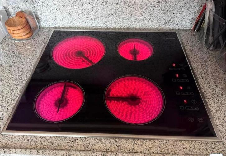 Miele Keramische Kookplaat, Witgoed en Apparatuur, Kookplaten, Gebruikt, Inbouw, Keramisch, 4 kookzones, Ophalen of Verzenden