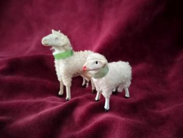 2 vintage schaapjes beschikbaar voor biedingen