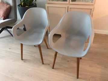 Set van 2 grijze design stoelen beschikbaar voor biedingen