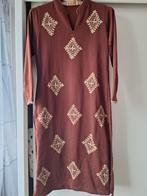 Bruine jurk met borduursel - Maat M, Maat 38/40 (M), Bruin, Elsa, Ophalen of Verzenden