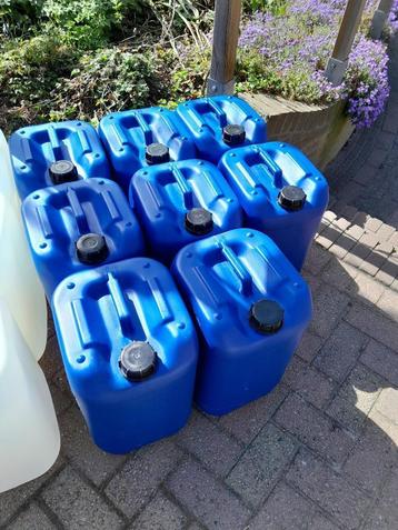 Jerrycan  25 liter extra stevig voor brandstof. beschikbaar voor biedingen