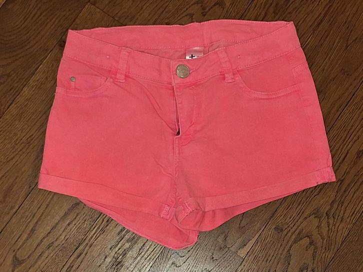 Korte broek maat 164, Kinderen en Baby's, Kinderkleding | Maat 164, Zo goed als nieuw, Meisje, Broek, Ophalen of Verzenden