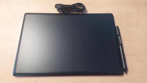 Te koop: Wacom One CTL-672 Tekentablet, Computers en Software, Tekentablets, Zo goed als nieuw, Bedraad, Ophalen of Verzenden