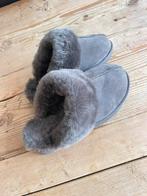 Pantoffels echt schappen vacht grijs heerlijk warm, Ophalen, Zo goed als nieuw, Jongen of Meisje, Overige typen