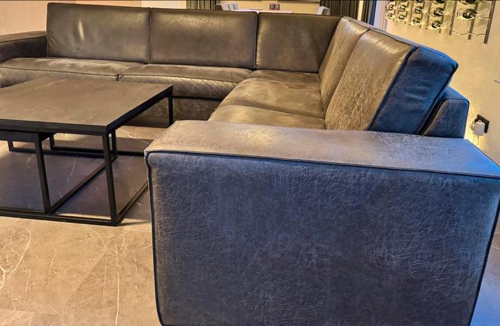 Antraciet Grijze Hoekbank Geborsteld Leer, Huis en Inrichting, Banken | Bankstellen, Zo goed als nieuw, Hoekbank, Vierpersoons of meer