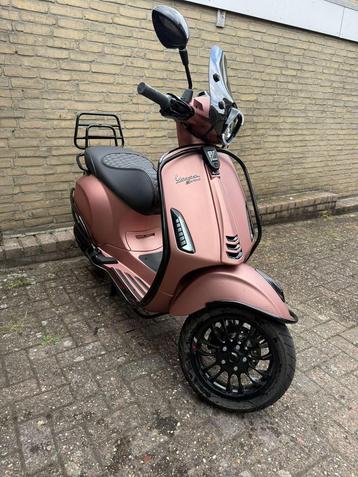 Vespa sprint 50cc 4t - rose goud - 2024 - 800km- full option beschikbaar voor biedingen
