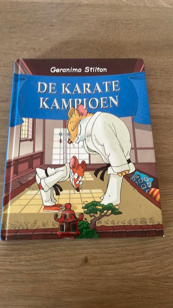Geronimo Stilton - De karatekampioen, Boeken, Fictie algemeen, Geronimo Stilton, Ophalen of Verzenden, Zo goed als nieuw