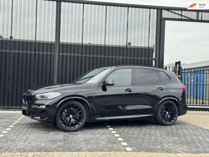 BMW X5 XDrive45e High Executive - SKYLOUNGE - TV'S - 22'' -, Auto's, BMW, Bedrijf, Te koop, X5, 360° camera, 4x4, ABS, Achteruitrijcamera