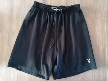 Hummel, zwarte korte broek, maat L beschikbaar voor biedingen