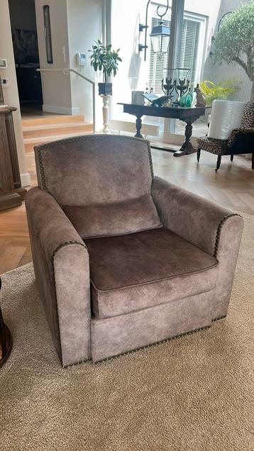 2 x STOERE FAUTEUILS  beschikbaar voor biedingen