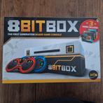 Iello 8 Bit Box - Bordspel met 3 retro videogames - 8bitbox, Ophalen of Verzenden, Nieuw