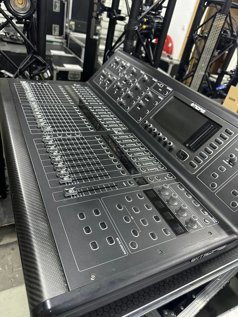 Midas M32, Ophalen, Gebruikt, 20 kanalen of meer