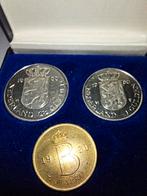 Herdenkingsset Troonsafstand Juliana & Inhuldiging Beatrix, Ophalen of Verzenden, Koningin Beatrix, Overige waardes, Setje