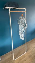 Leunend kledingrek van Yamazaki, Ophalen, Zo goed als nieuw