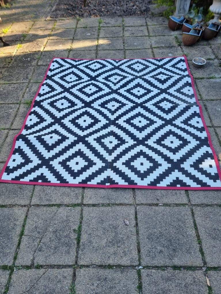 Tent tapijt., Ophalen