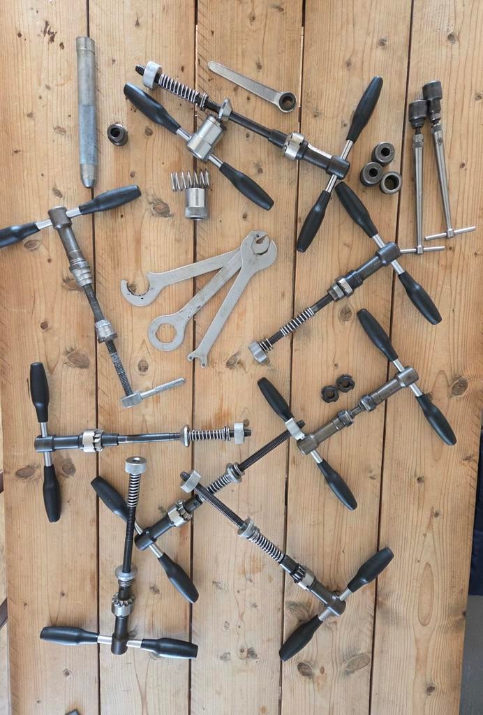 Partij retro fietsgereedschappen oa tappen en frezen, Ophalen of Verzenden, Gereedschapsset