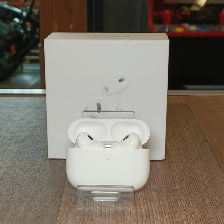 Airpods Pro Gen 2 Incl doos Nette staat Met garantie, Computers en Software, Overige Computers en Software, Zo goed als nieuw