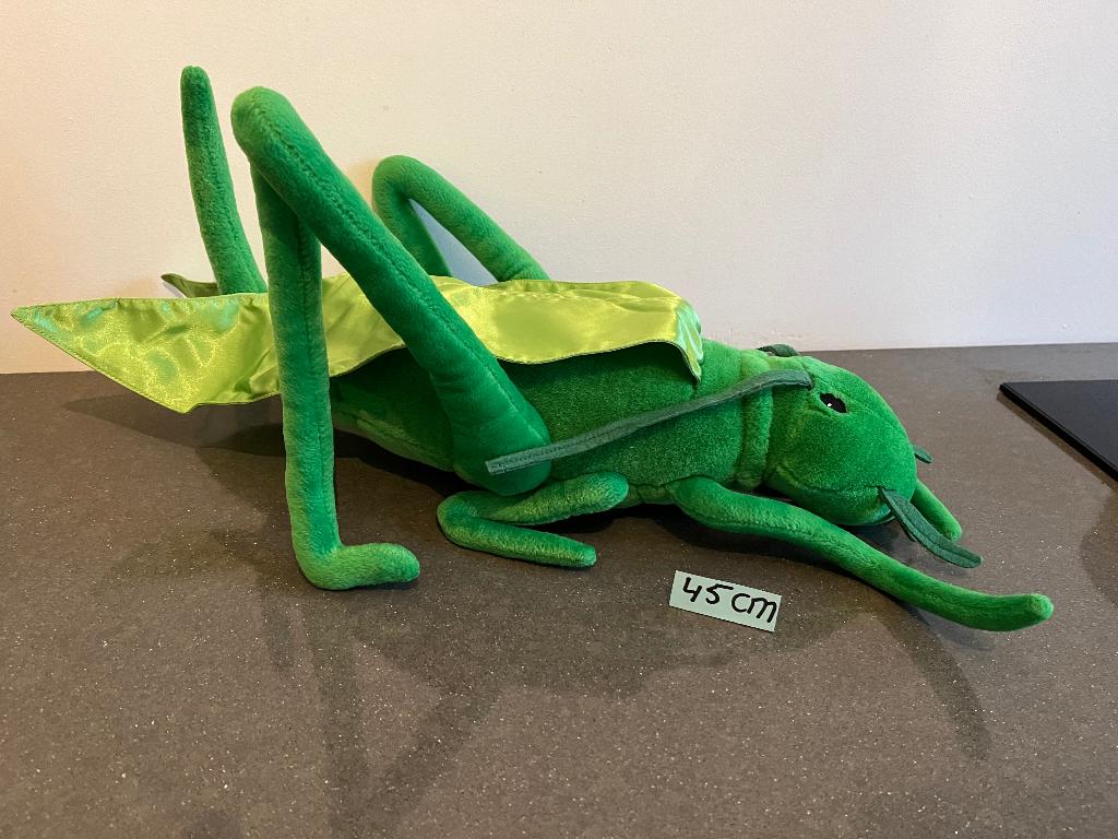 Mooie grote sprinkhaan van stof (45 cm), Kinderen en Baby's, Speelgoed | Knuffels en Pluche, Ophalen of Verzenden, Zo goed als nieuw