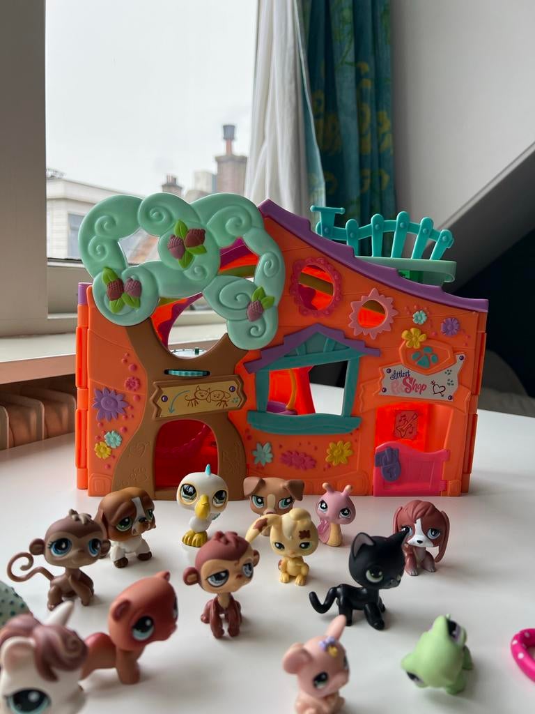 Littlest PetShop speelhuis met veel diertjes en accessoires, Kinderen en Baby's, Speelgoed | Overig, Ophalen, Gebruikt, Jongen of Meisje