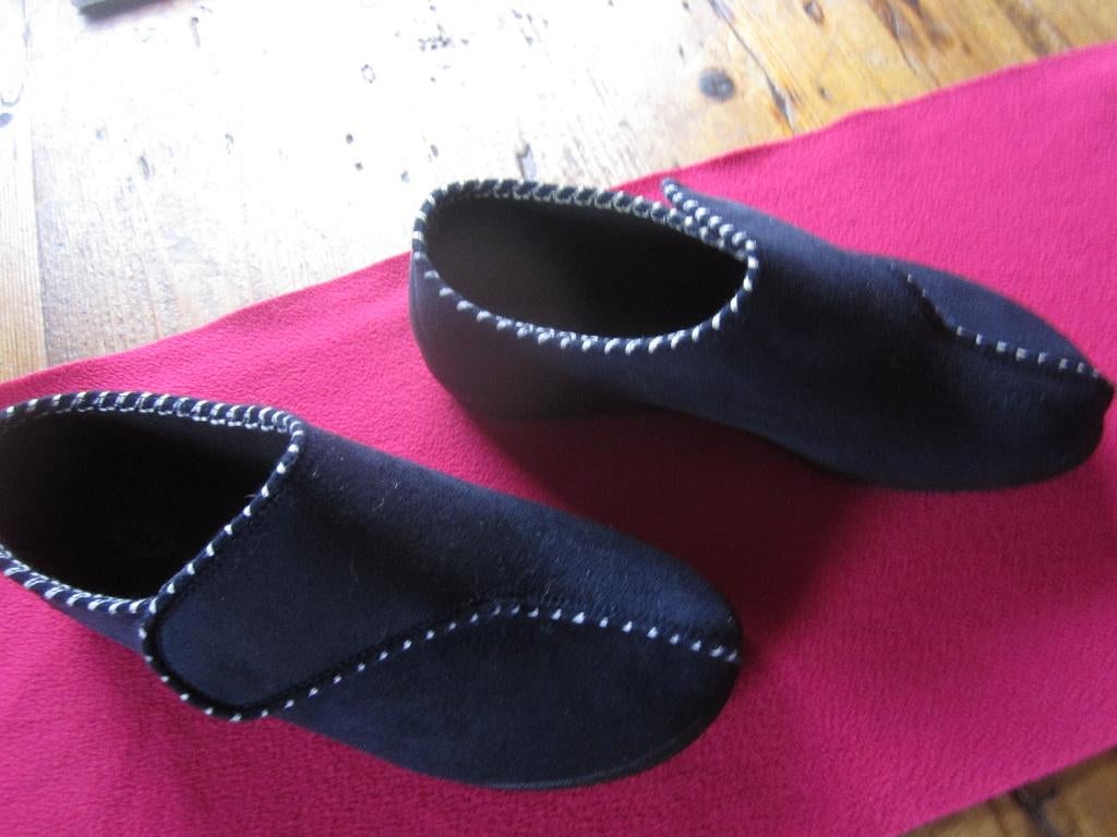 dames pantoffels maat 40, Kleding | Dames, Schoenen, Blauw, Ophalen of Verzenden, Zo goed als nieuw, Pantoffels of Sloffen