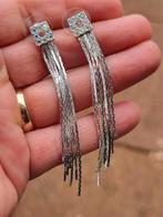 Vintage 90's lange oorbellen met steentjes, Verzamelen, Swarovski, Ophalen of Verzenden, Zo goed als nieuw, Sieraad of Horloge