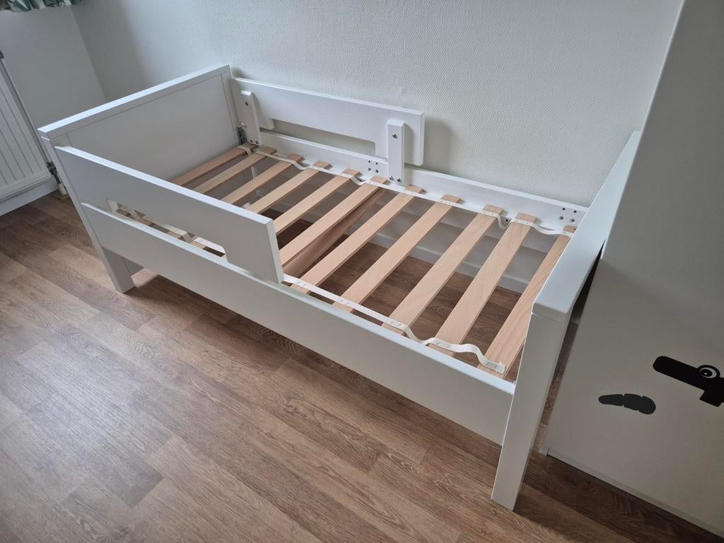 Bopita Jonne peuterbed incl. Matras en twee sets beddengoed, Kinderen en Baby's, Kinderkamer | Bedden, Ophalen, 140 tot 160 cm