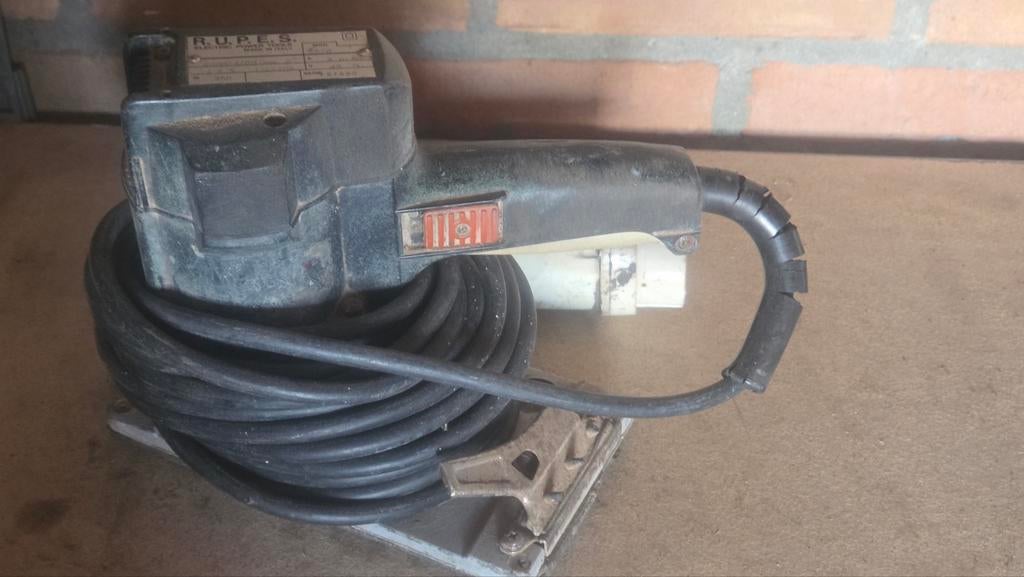 R.U.P.E.S. Vlakschuurmachine SS70 met omvormer, Doe-het-zelf en Verbouw, Gereedschap | Schuurmachines, Ophalen of Verzenden, Gebruikt