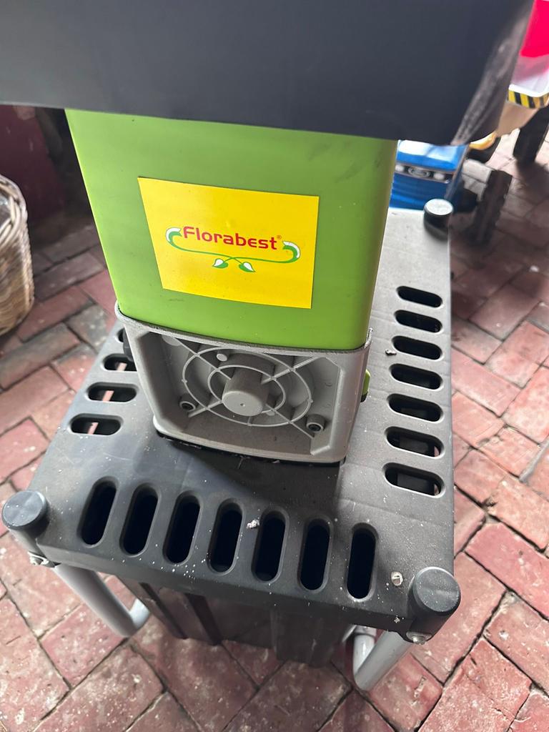 Florabest takkenversnipperaar FLH 2500/6 - 2500W, Ophalen, Gebruikt, Elektrisch