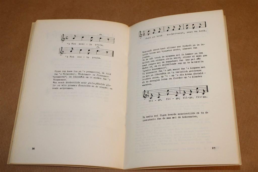 Stimmen út it Forline — Sutelers Ljouwert 1890 1960, Ophalen of Verzenden, Gelezen