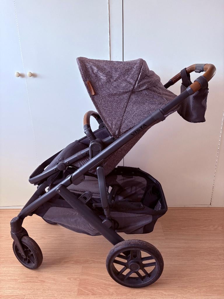 UPPAbaby Vista V2 - Zeer Complete Luxe Set, Verstelbare duwstang, Zo goed als nieuw, Combiwagen, Ophalen