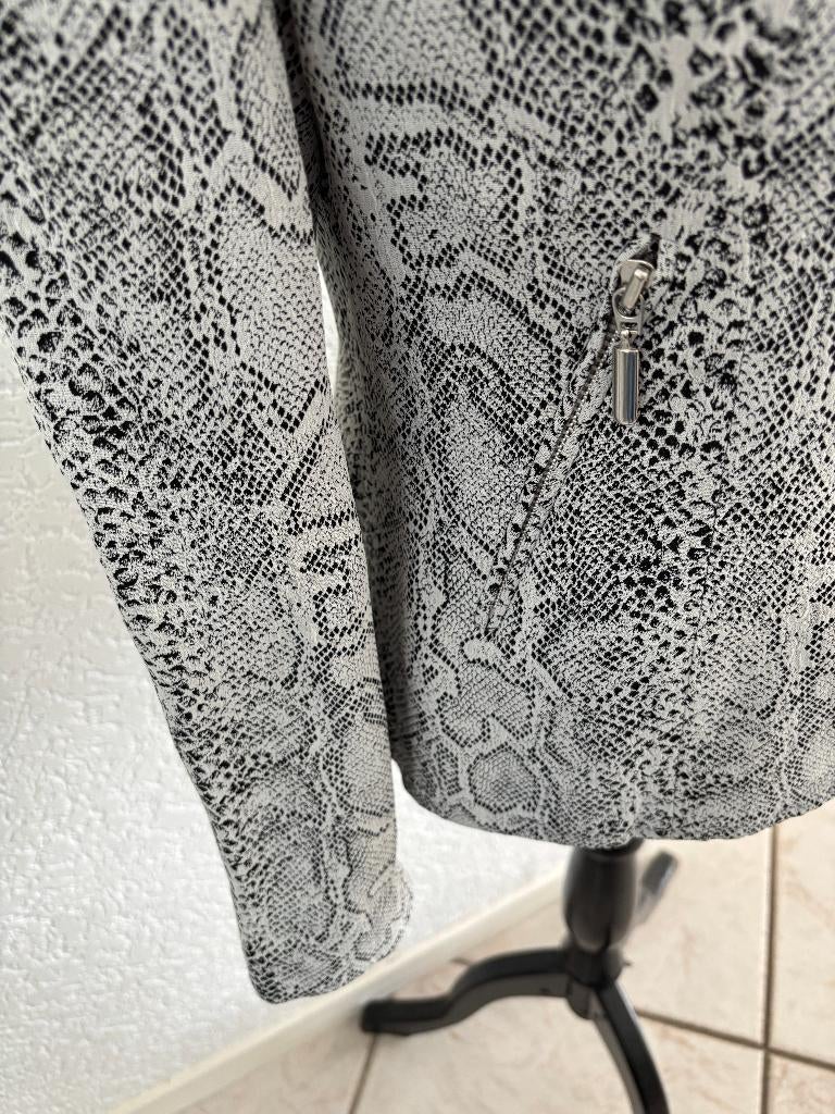 alba moda 42 valt als 40 oksel tot oksel 49 cm gevoerd, Ophalen of Verzenden, Zo goed als nieuw, Jasje, Alba moda