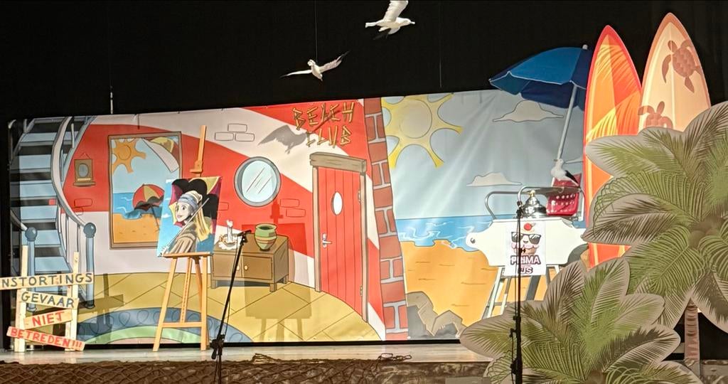 Decordoek musical Expeditie Beachclub, Ophalen, Zo goed als nieuw