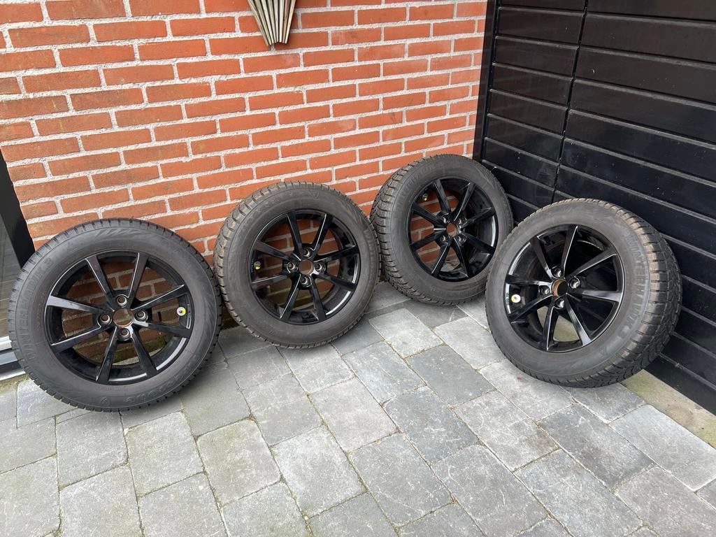 Winterbaden Firestone Winterhawk 3 IT velgen 4X108, Ophalen, Gebruikt