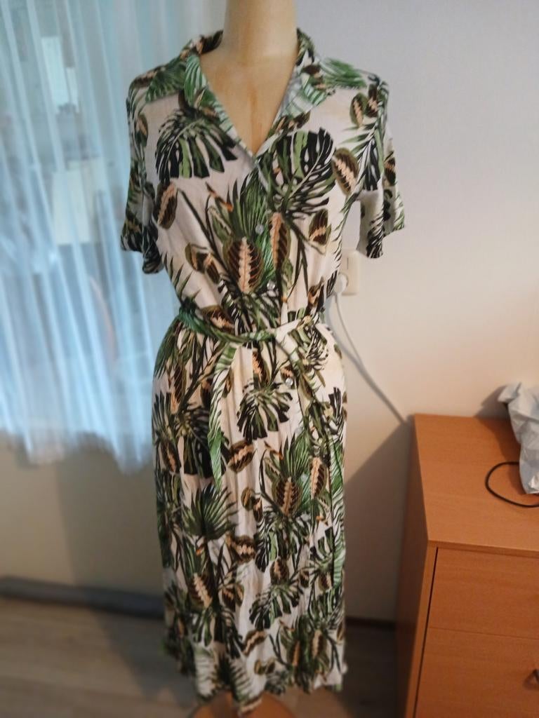 Vera jo leuke jurk mt 38 tak., Maat 38/40 (M), Verzenden, Nieuw, Onder de knie