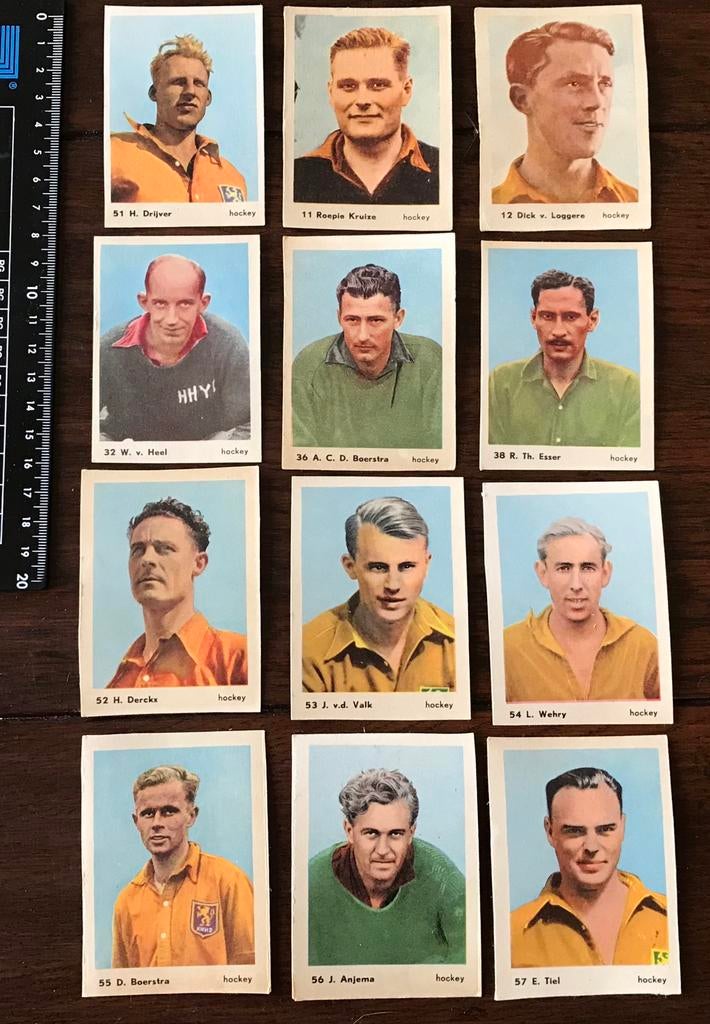 12 Oude Kaartjes Hockey Spelers Olympische Spelen 1952, Verzamelen, Sportartikelen en Voetbal, Ophalen of Verzenden, Zo goed als nieuw