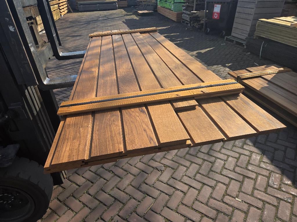 3.9 m2 rabat hout / Channelsiding - nr: HP63, Tuin en Terras, Palen, Balken en Planken, Ophalen, Planken, Nieuw, Hardhout