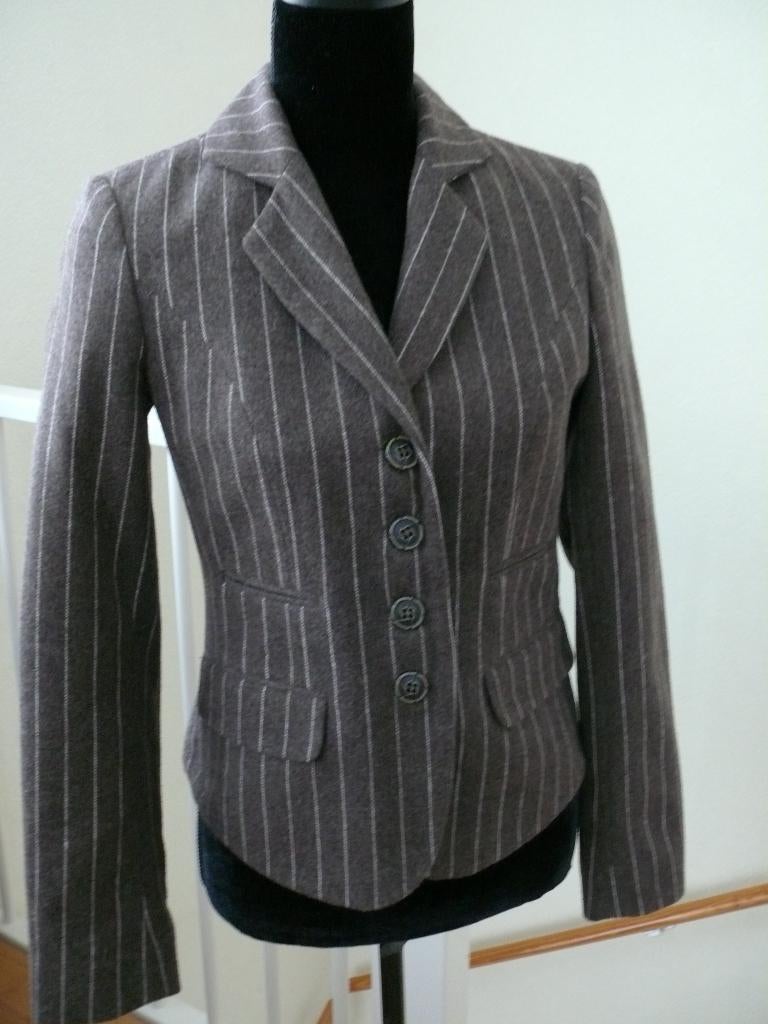 Bruine krijtstreep jasje, Kleding | Dames, Jasjes, Kostuums en Pakken, Ophalen of Verzenden, Zo goed als nieuw, Bruin